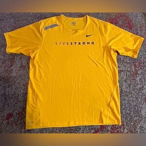Nike Livestrong Men’s Pull Over Short Sleeve Yellow Dri Fit Jersey Size XL